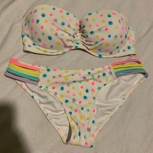 Victoria’s Secret bikini